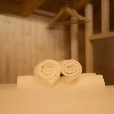 1 Minute From - Wood * Baleal