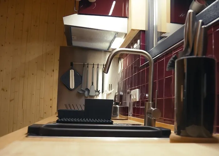 בקתה 1 Minute From - Wood